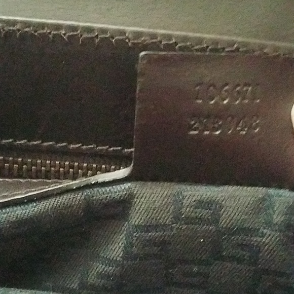 Gucci Handbag - Picture 6 of 6